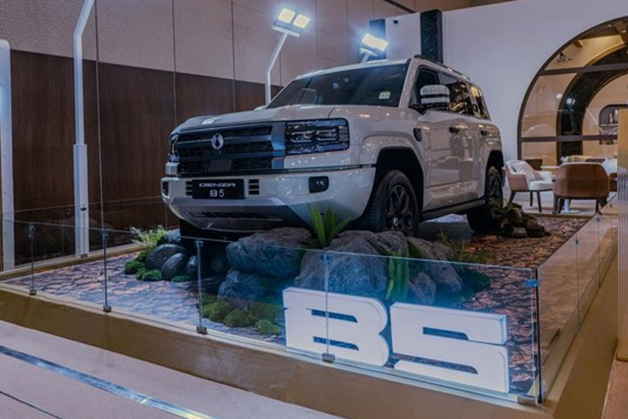 Belum-Ada-Harga,-BYD-Klaim-Sudah-Ada-yang-Mau-Pesan-Denza-B5