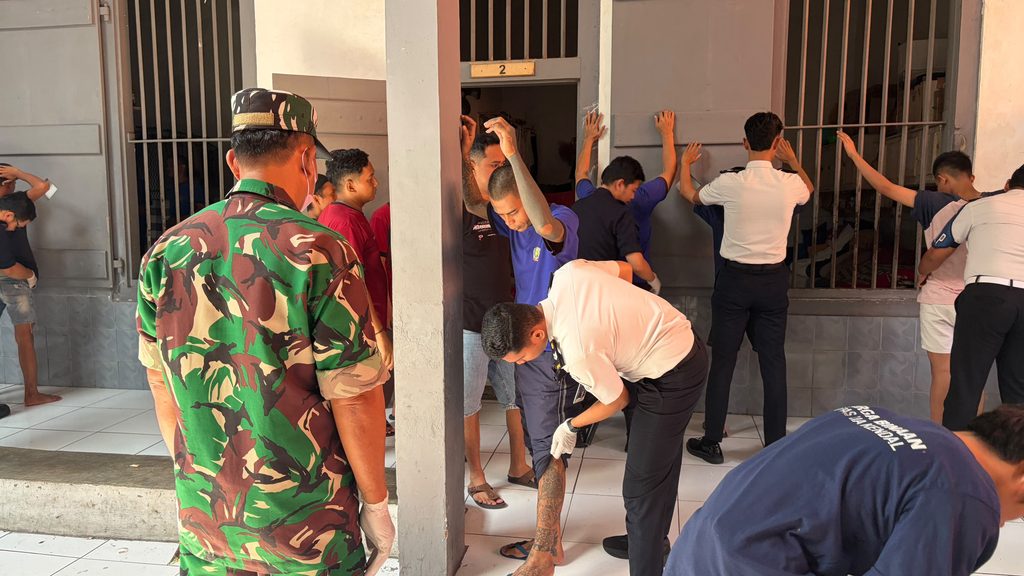 potret razia Gabungan di Lapas kendal